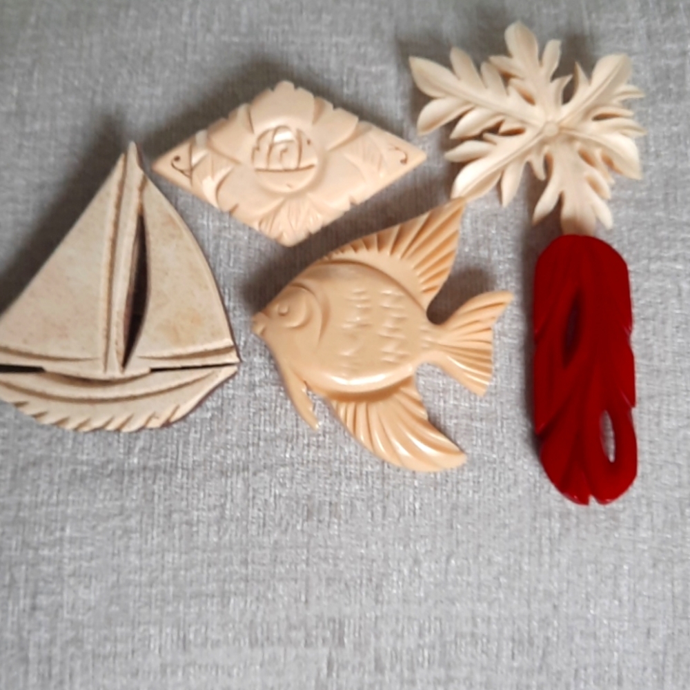 Vintage Bakelite Pins